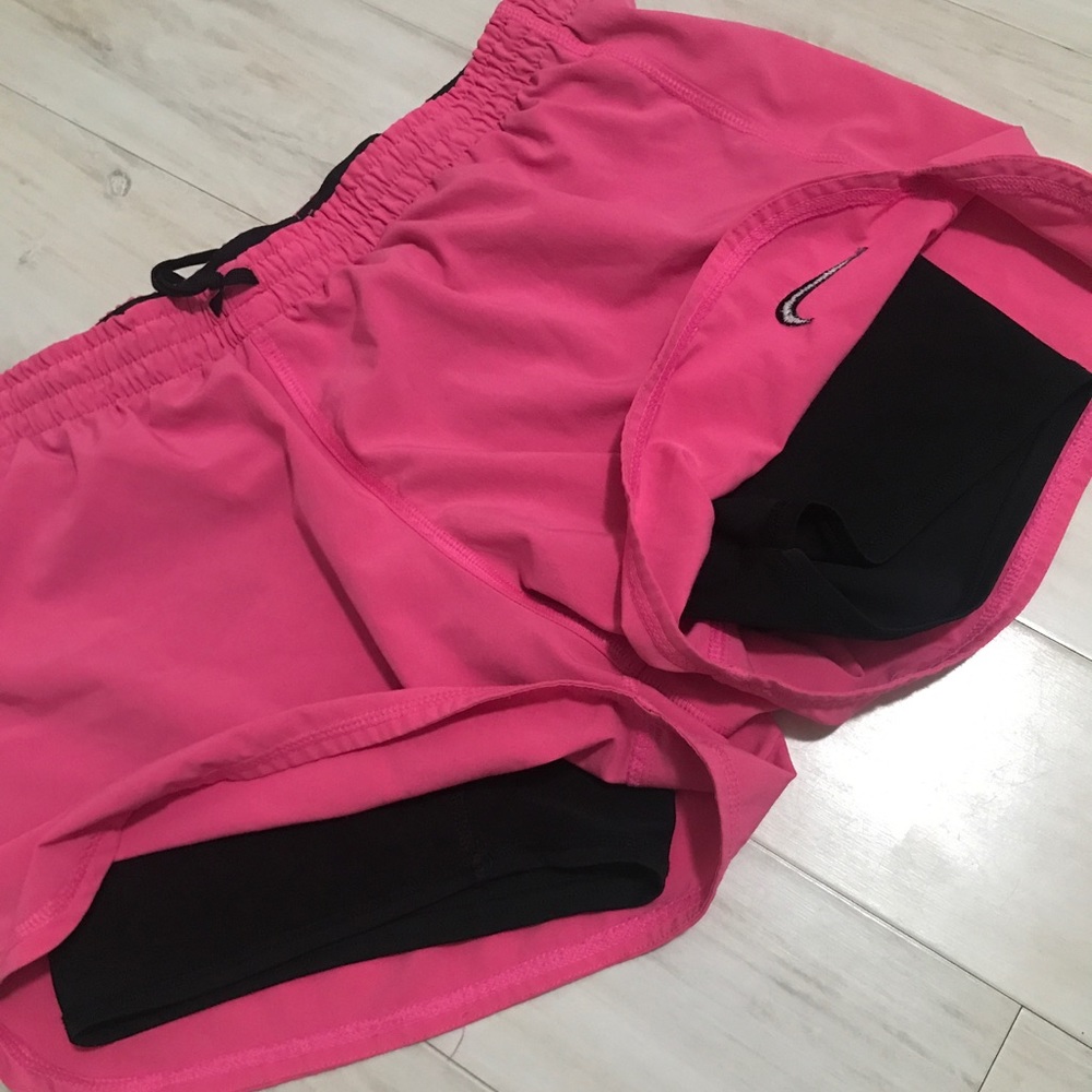 Nike double layered shorts - Picture 3 of 3